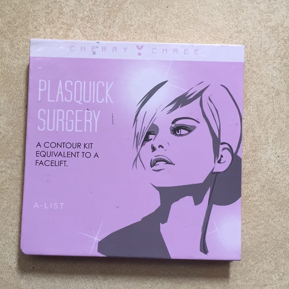 Contour kit w/ highlighter